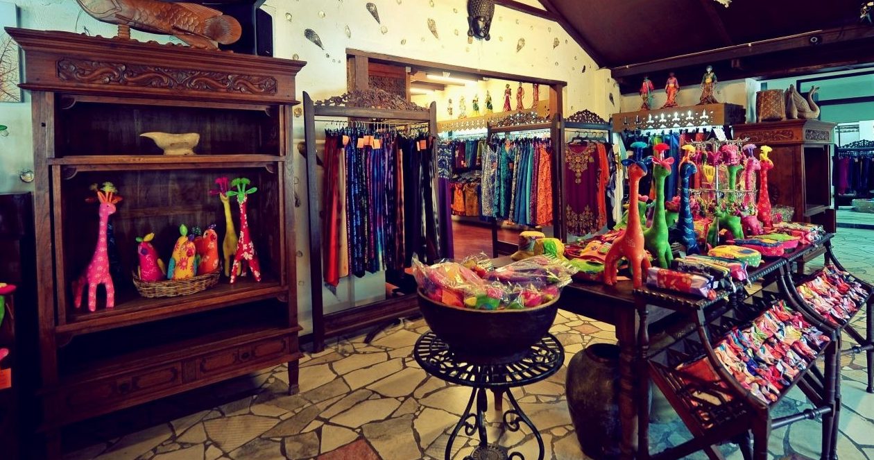 atma alam batik art village