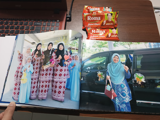 Pixajoy - Online Photo Book & Card Print Service