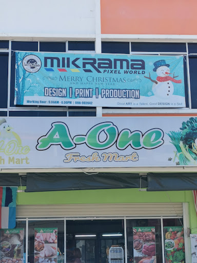 Mikrama pixel world