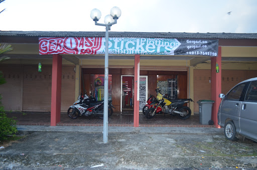 Gergasi.co (STICKER | DESIGN | PRINTING)