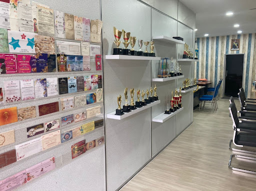 PRAVINA PRINTING & TROPHIES KLUANG