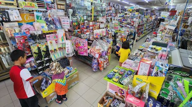 kedai buku dan alat tulis alesha book centre
