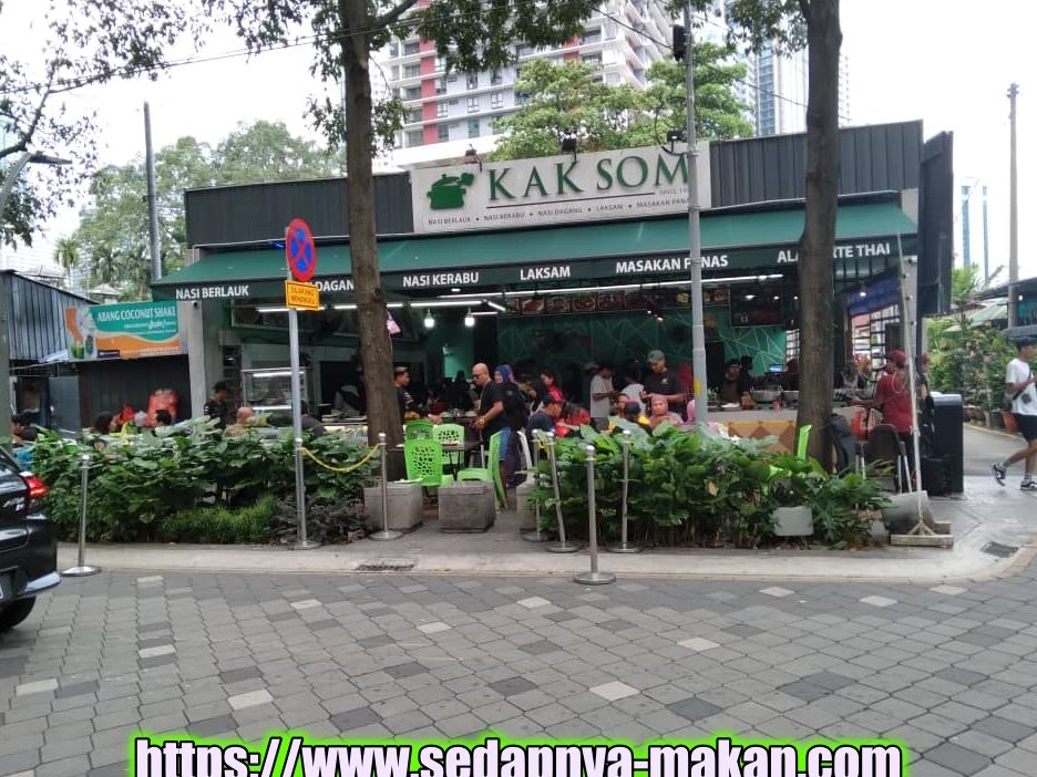 kedai kak som atas kok