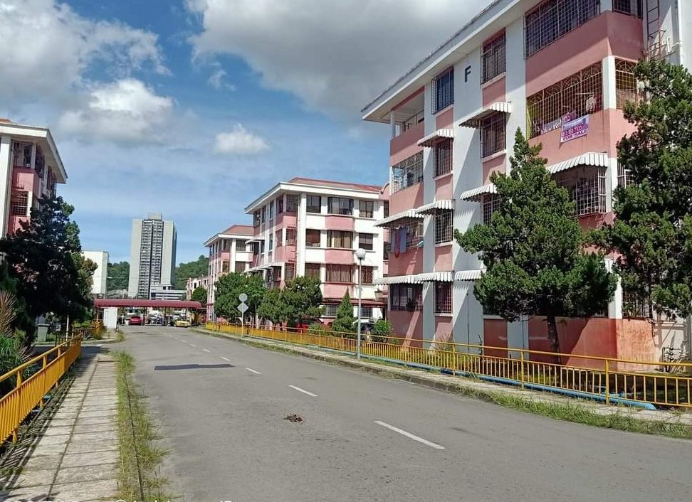 L' Corner RANAU 1 l corner ranau