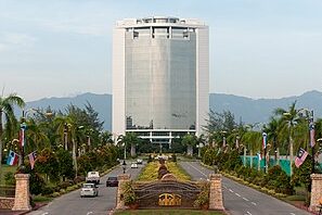 win enterprise lot 1 wisma datuk donald jalan hospital semporna sabah